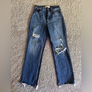 Abercrombie Size 25 / 0R
Curve Love Ankle Straight Jean Ultra High Rise